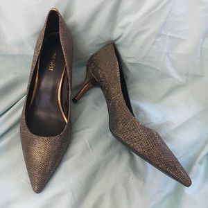 *SOLD* Nine West Bronze & Silver Heels
